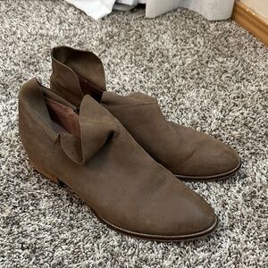 Seychelles Men's Tan Chukka Boots